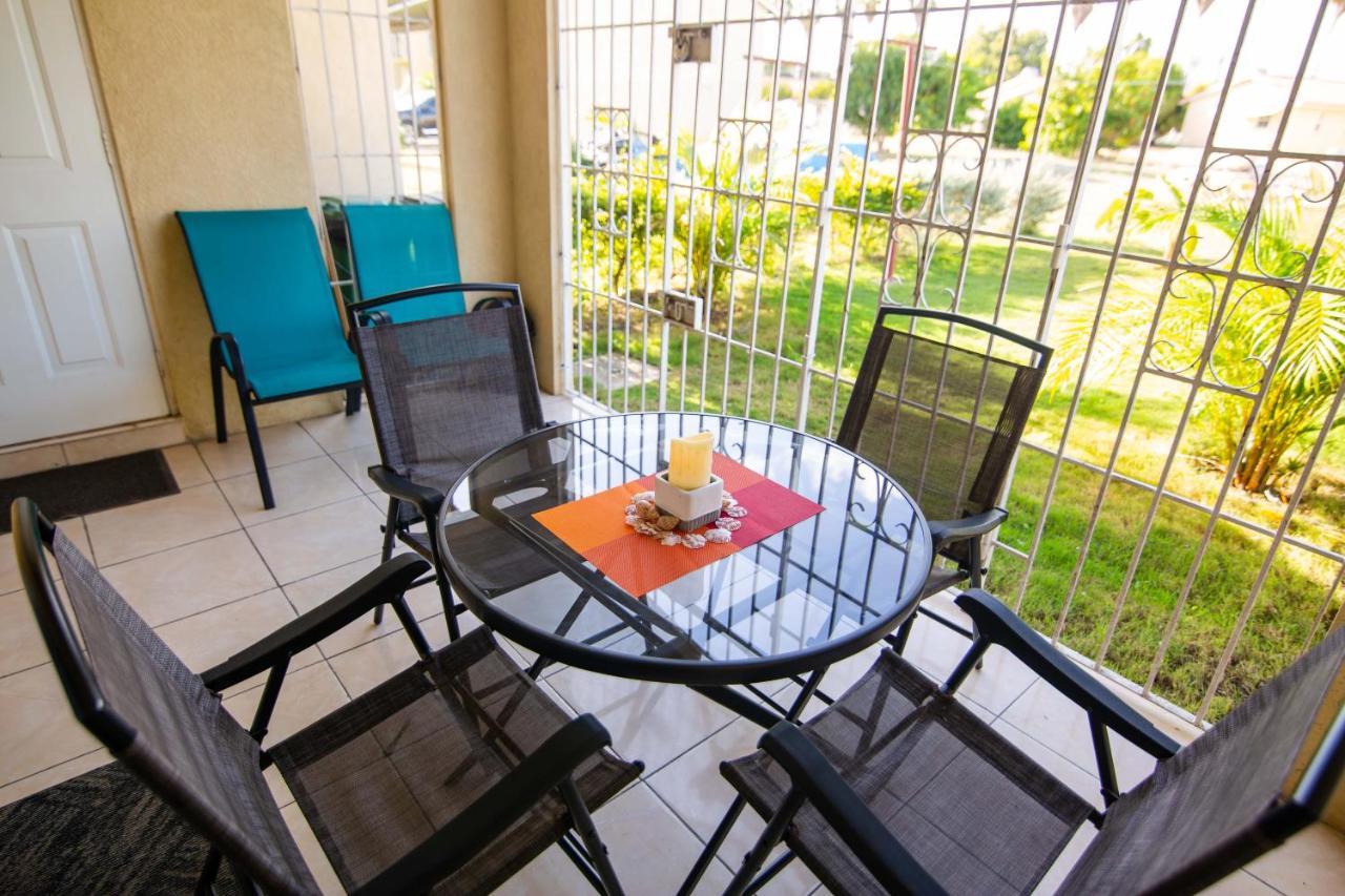 The Oasis I, Portmore Country Club ภายนอก รูปภาพ